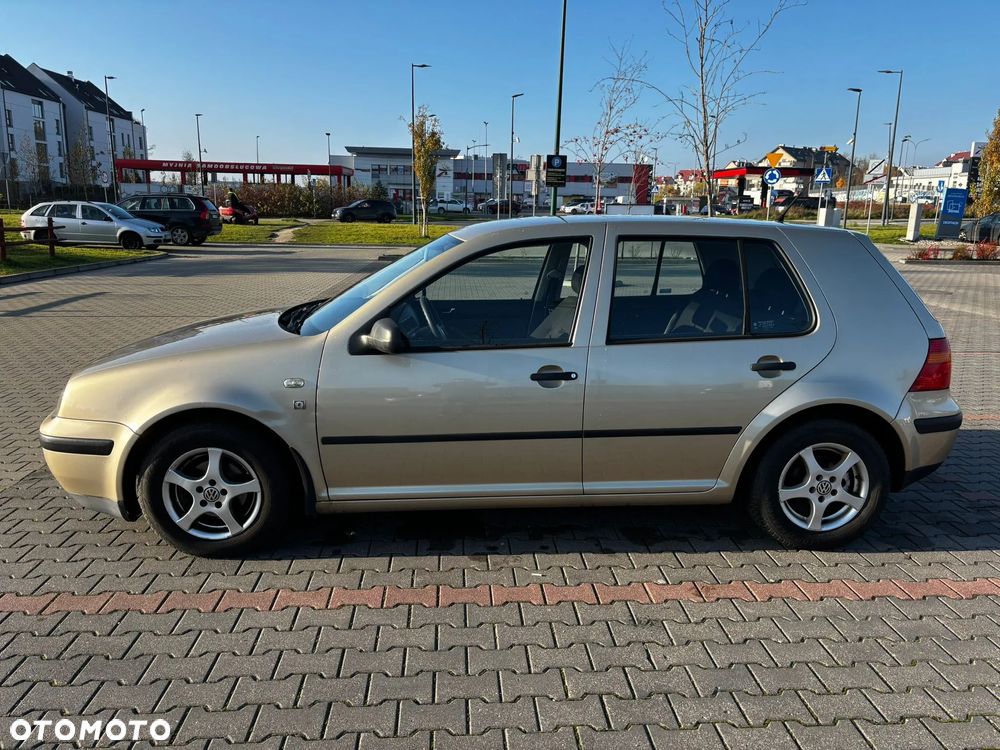 Volkswagen Golf 1.4 Q - 4