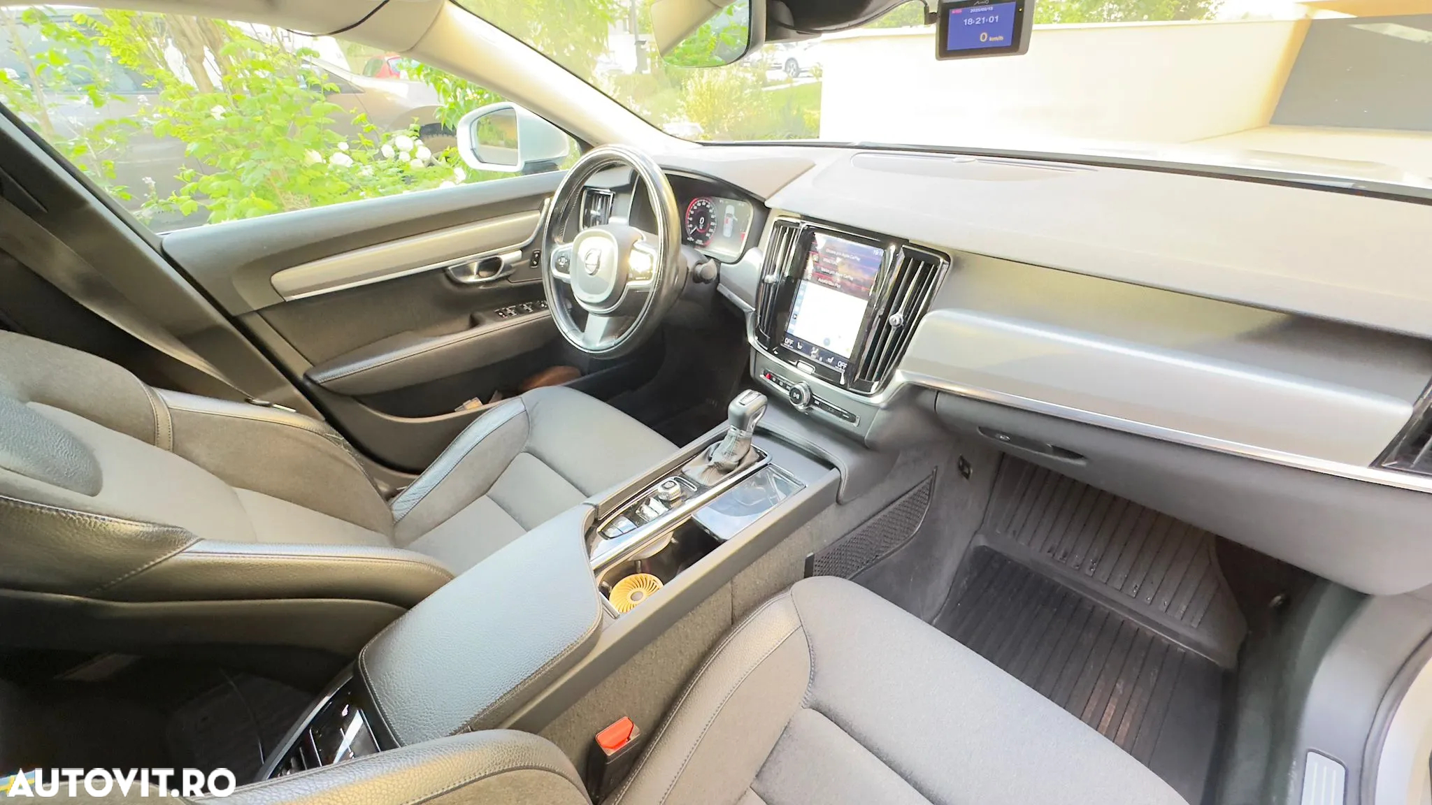 Volvo S90 D4 Momentum - 11
