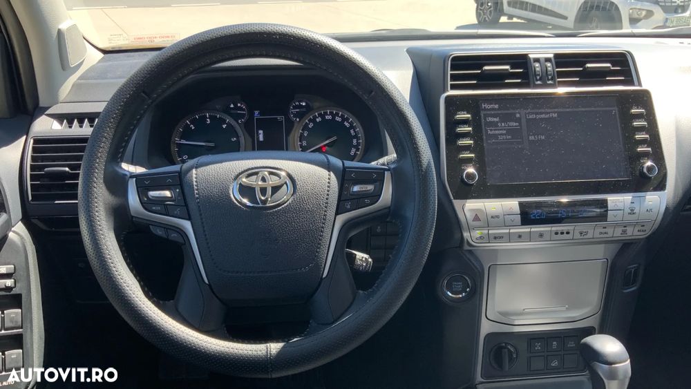 Toyota Land Cruiser - 13