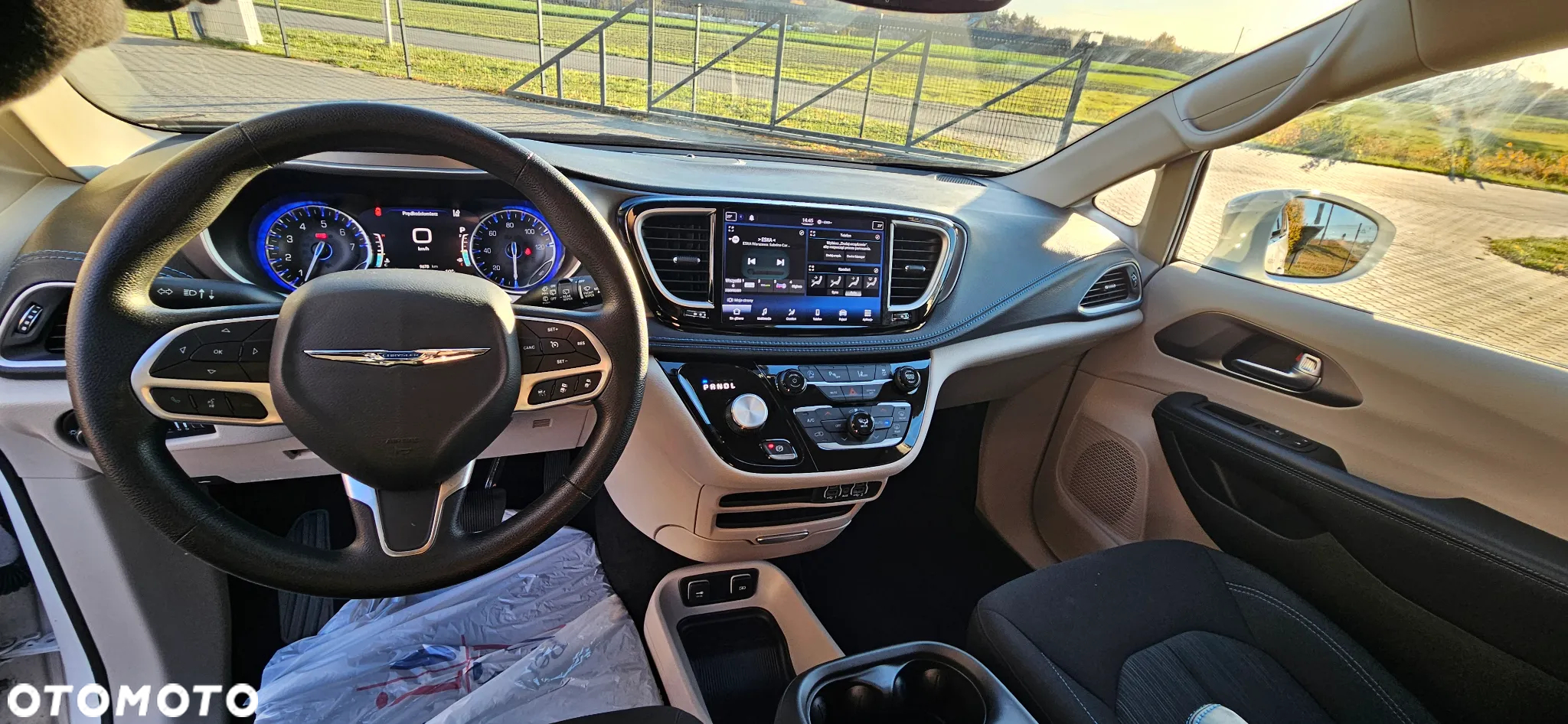 Chrysler Pacifica - 7