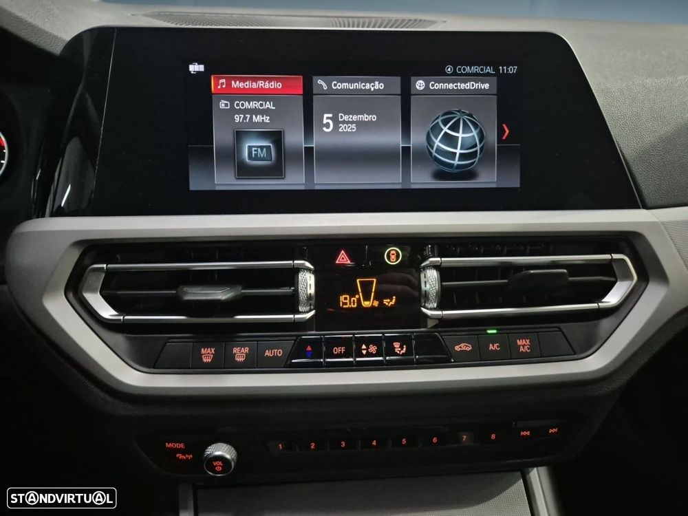 BMW 318 d Touring - 28