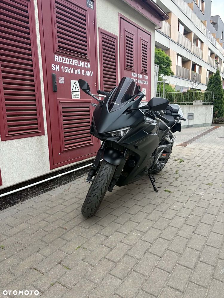 Honda CBR - 3