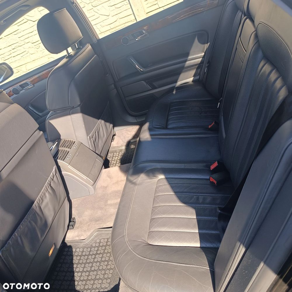 Volkswagen Phaeton 4.2 V8 4Mot (5 os.) - 9