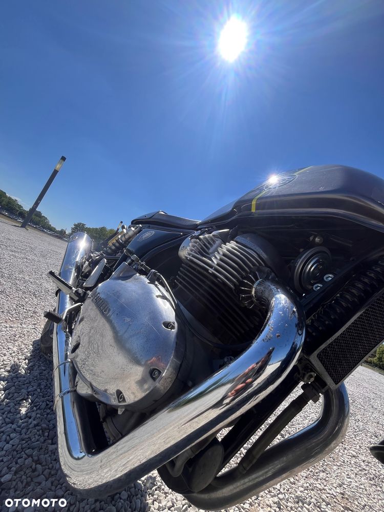 Royal Enfield Continental - 9