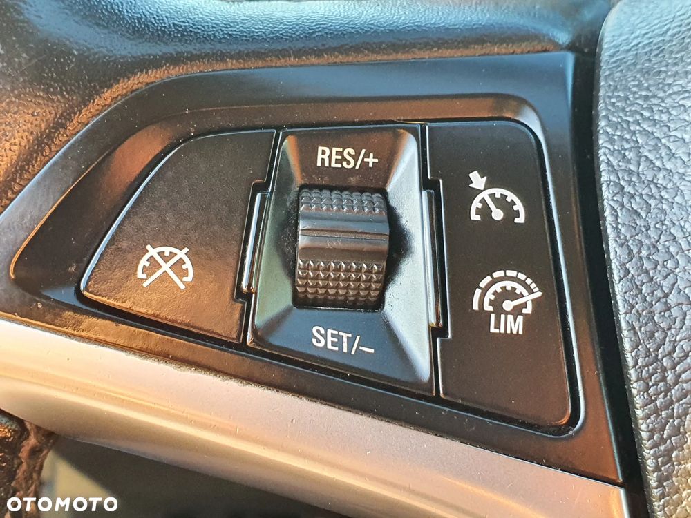 Opel Astra 1.6 CDTI Cosmo - 18