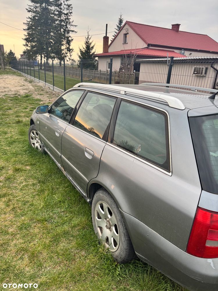 Audi A4 Avant - 4