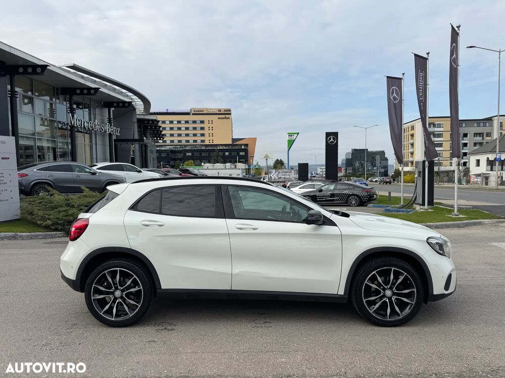 Mercedes-Benz GLA 200 d 4MATIC 7G-DCT Style - 16