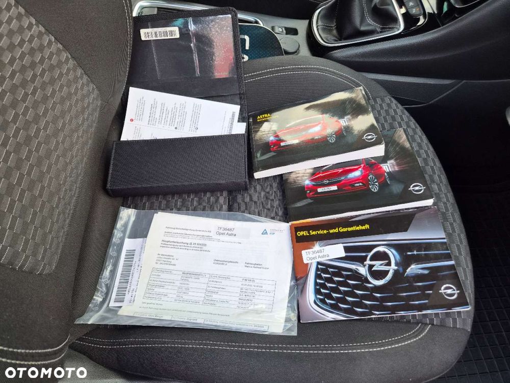 Opel Astra 1.6 CDTI Cosmo - 38