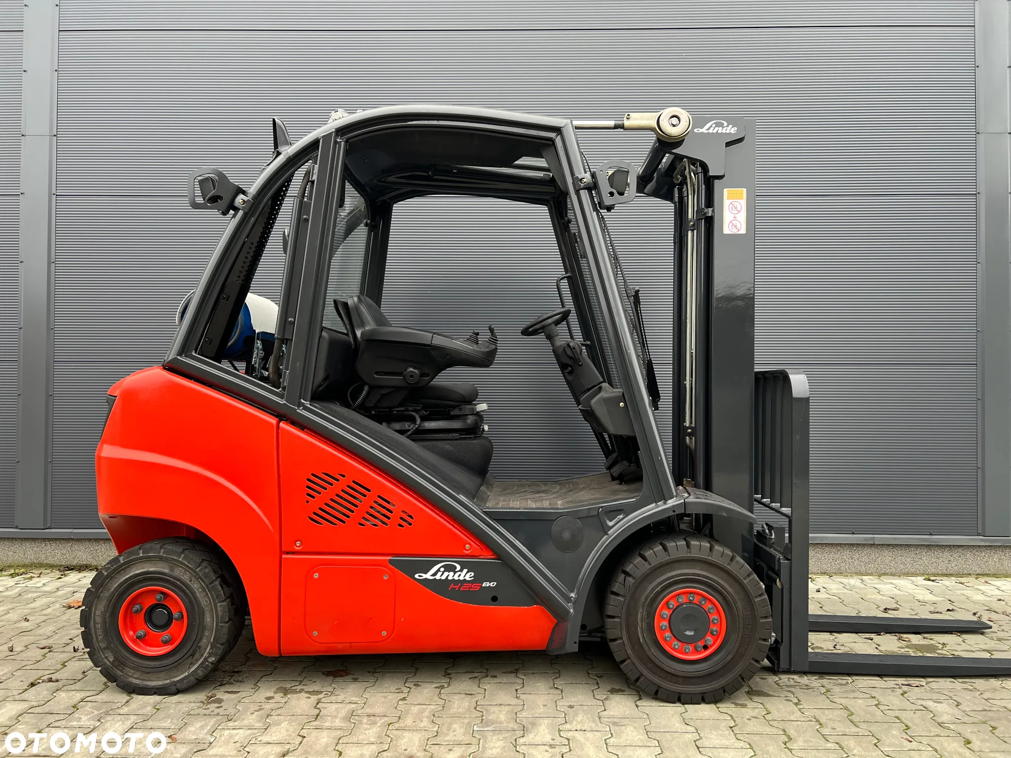 Linde H25T-02 - 2