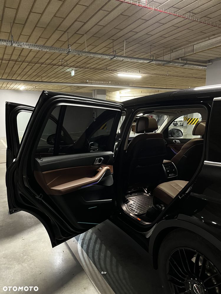 BMW X7 - 21