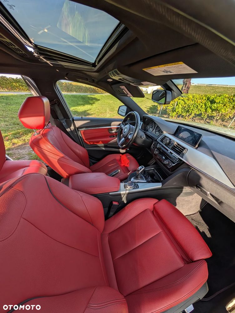 BMW Seria 3 330i xDrive M Sport Shadow - 18