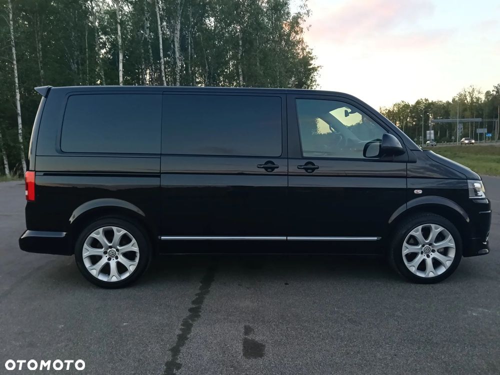 Volkswagen Multivan - 11