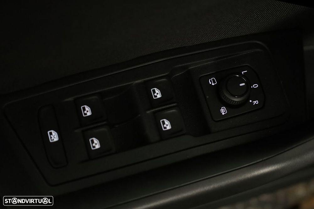 VW T-Roc 1.0 TSI Life - 17