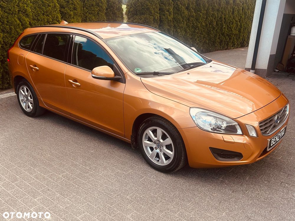 Volvo V60 T3 Edition Pro - 11