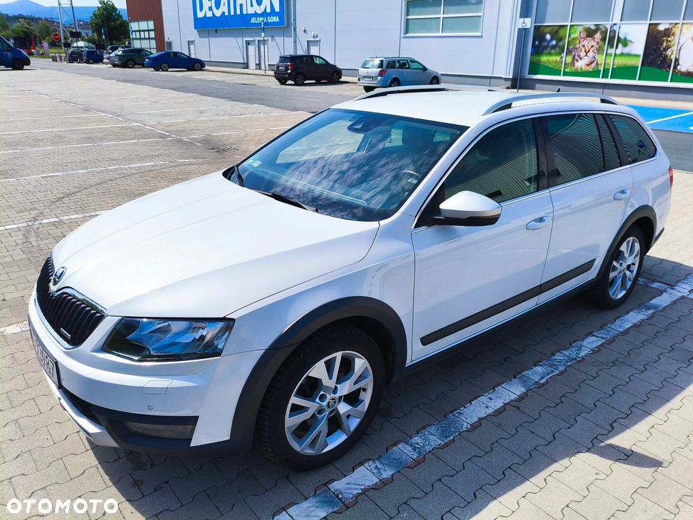 Skoda Octavia Scout 2.0 TDI 4x4 DSG - 2