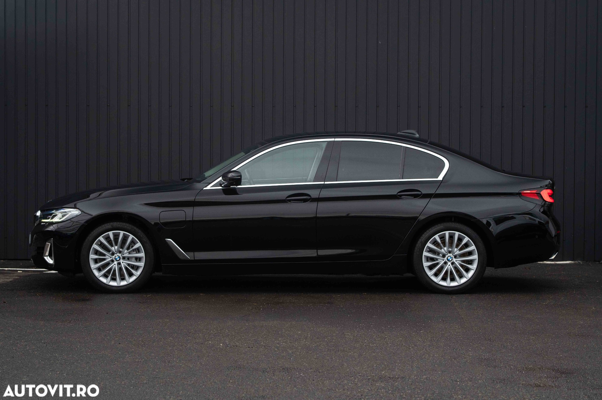 BMW Seria 5 545e xDrive AT PHEV - 9