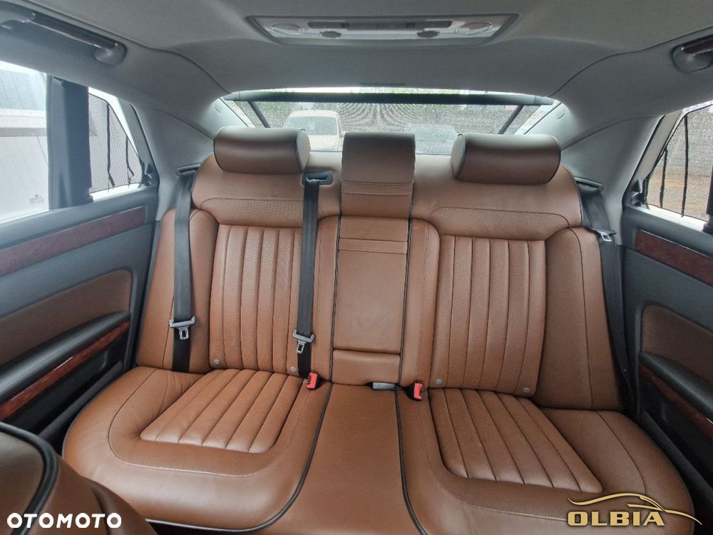 Volkswagen Phaeton - 30
