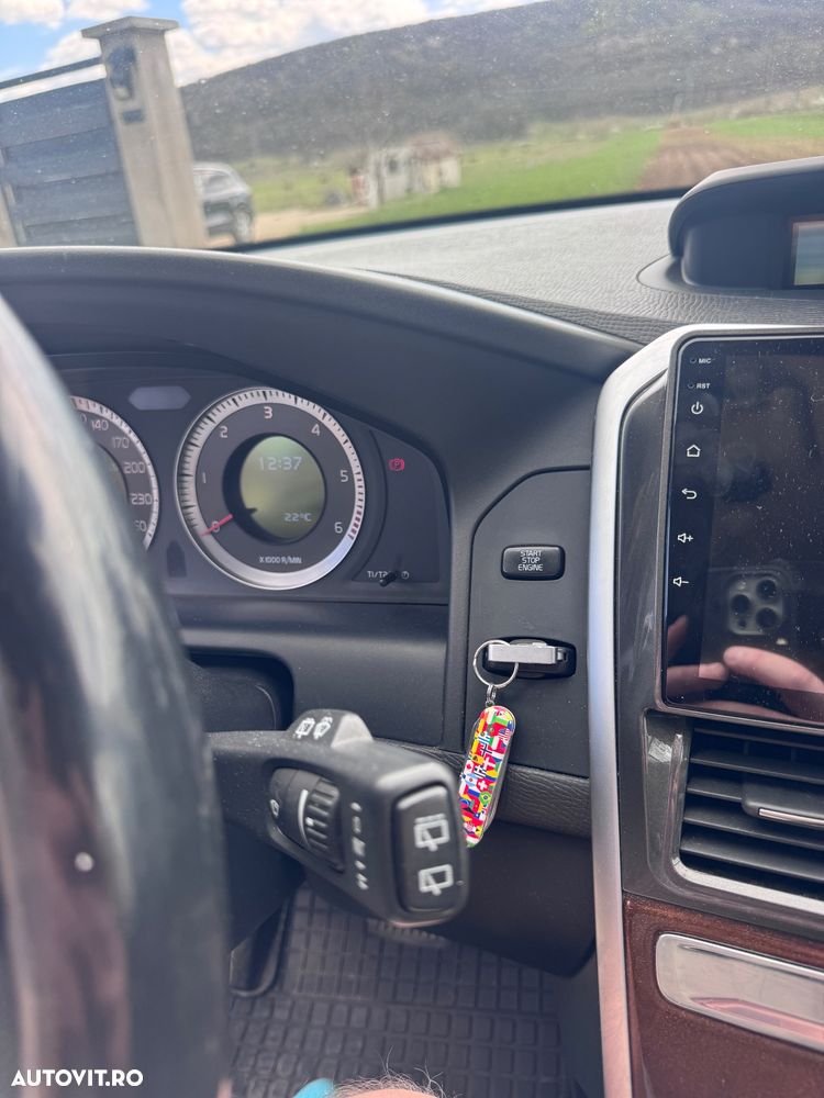 Volvo XC 60 D5 AWD Summum - 6