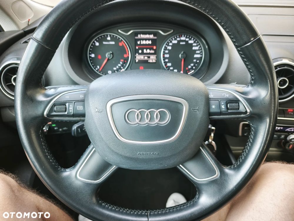 Audi A3 Sportback 2.0 TDI (clean diesel) quattro S tronic Ambiente - 34
