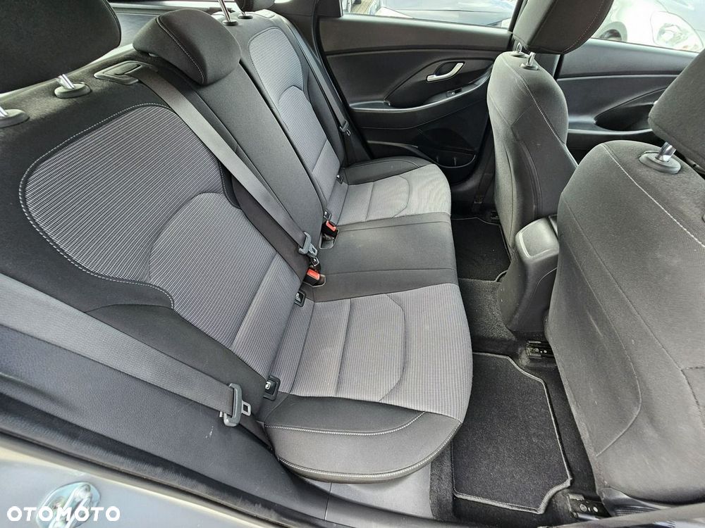 Hyundai i30 1.5 DPI Modern - 33