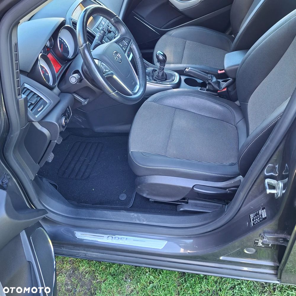 Opel Astra 1.4 Turbo Cosmo - 19