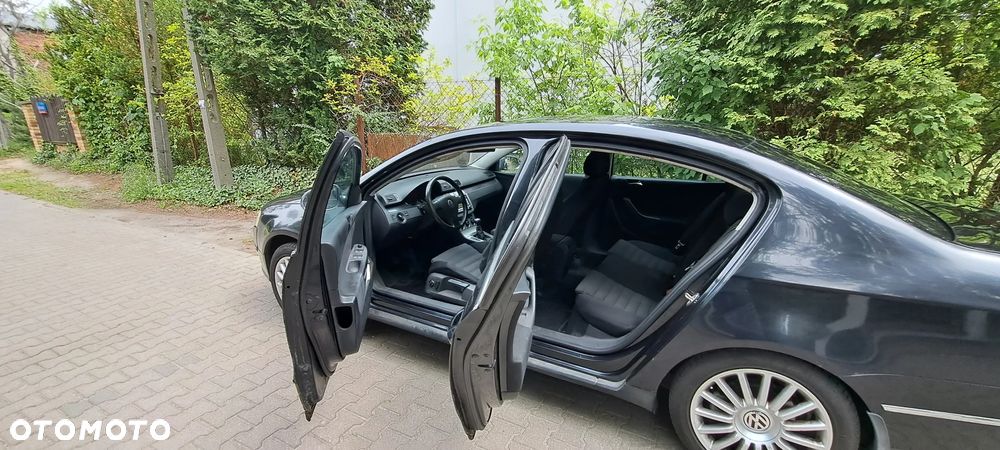 Volkswagen Passat 2.0 TDI DPF Sportline - 4