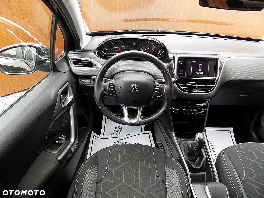Peugeot 2008 PureTech 82 Style - 15