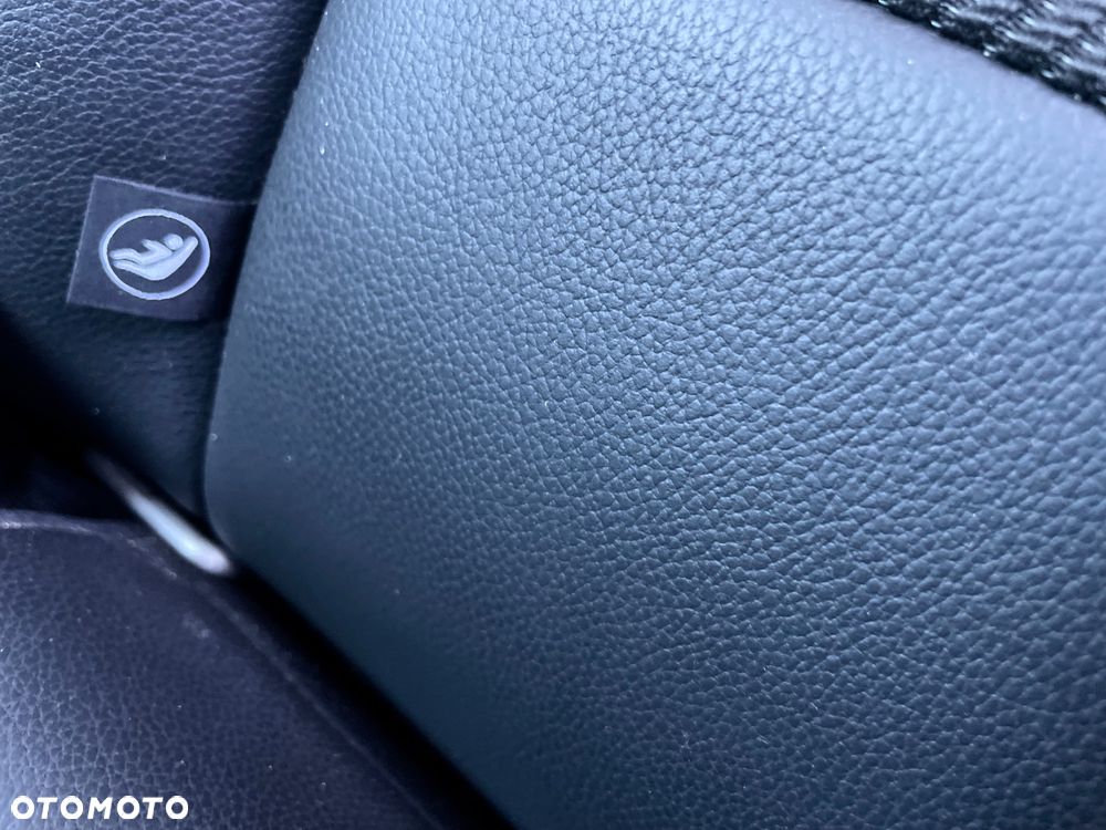 Ford Kuga 2.0 TDCi 2x4 Titanium - 31