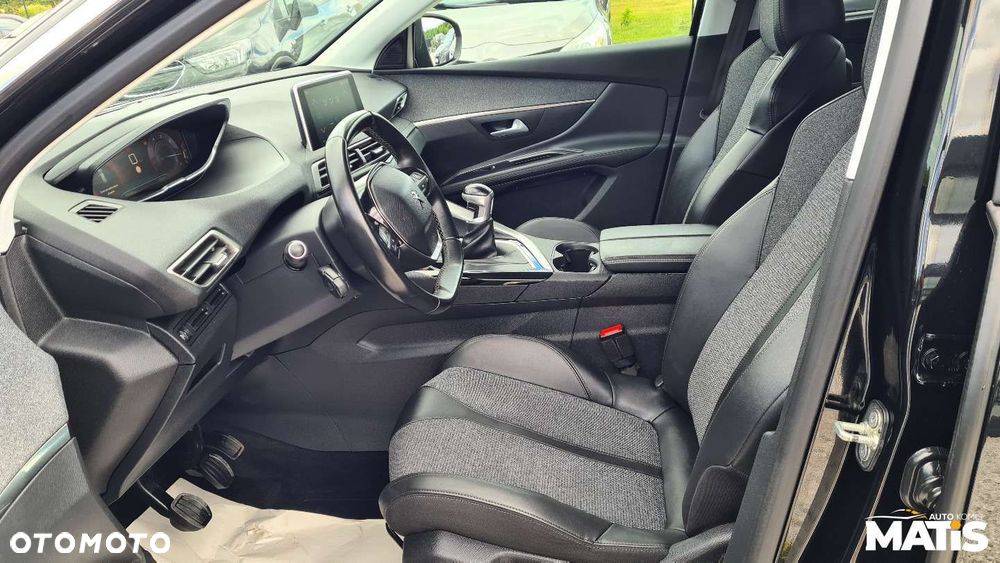 Peugeot 5008 - 24