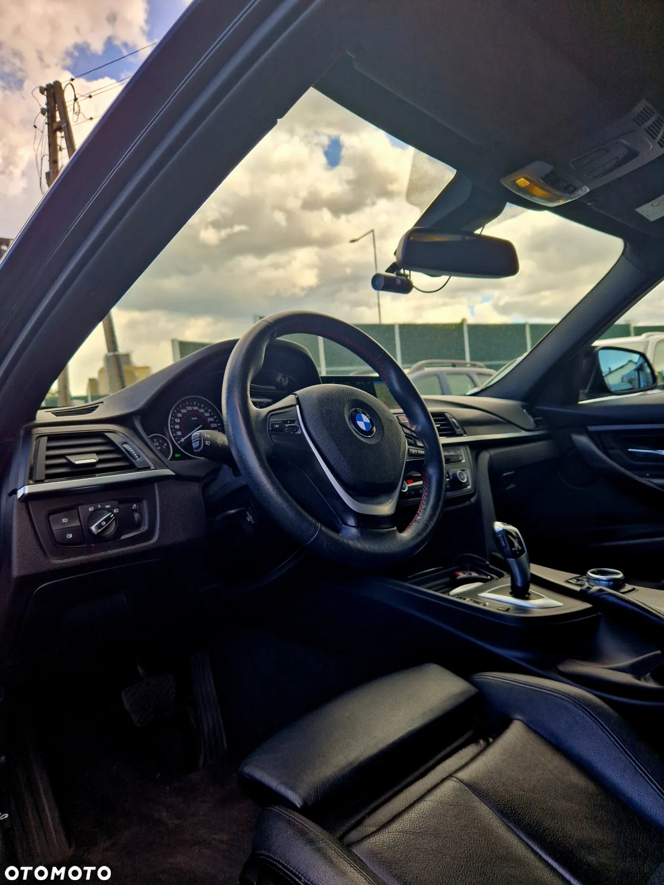 BMW Seria 3 330d xDrive M Sport EU6 - 15