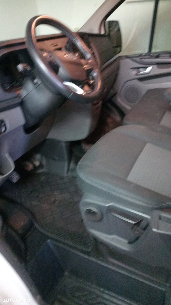 Ford Tourneo Custom - 9