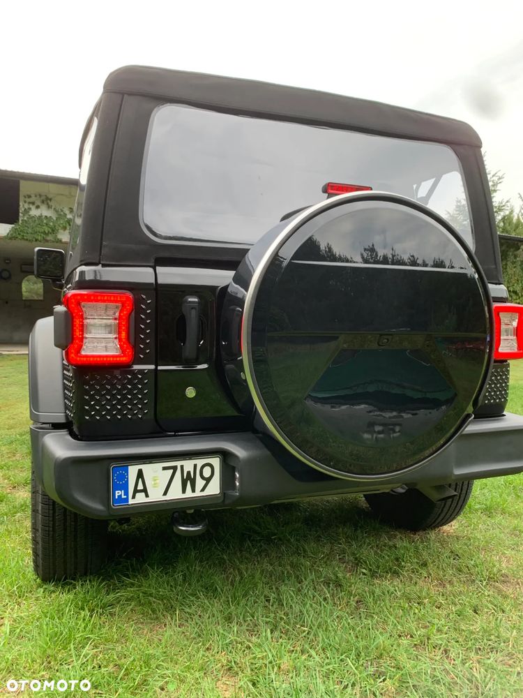 Jeep Wrangler - 15
