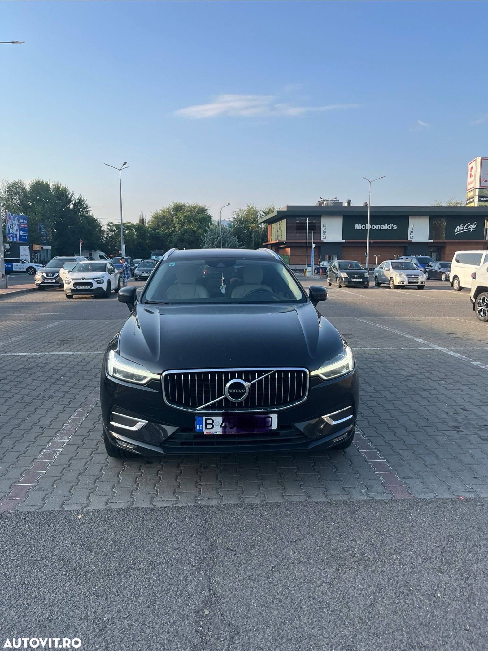 Volvo XC 60 B4 MHEV AWD Inscription - 1