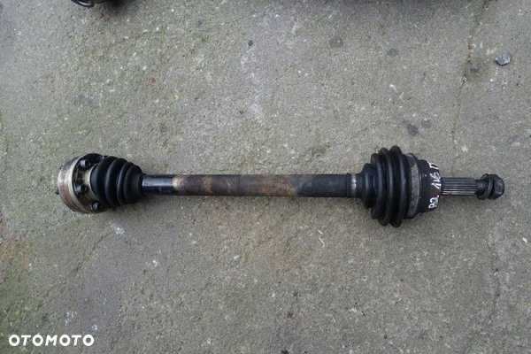 PÓŁOŚ PRAWA VW PASSAT B2 1,6 TD