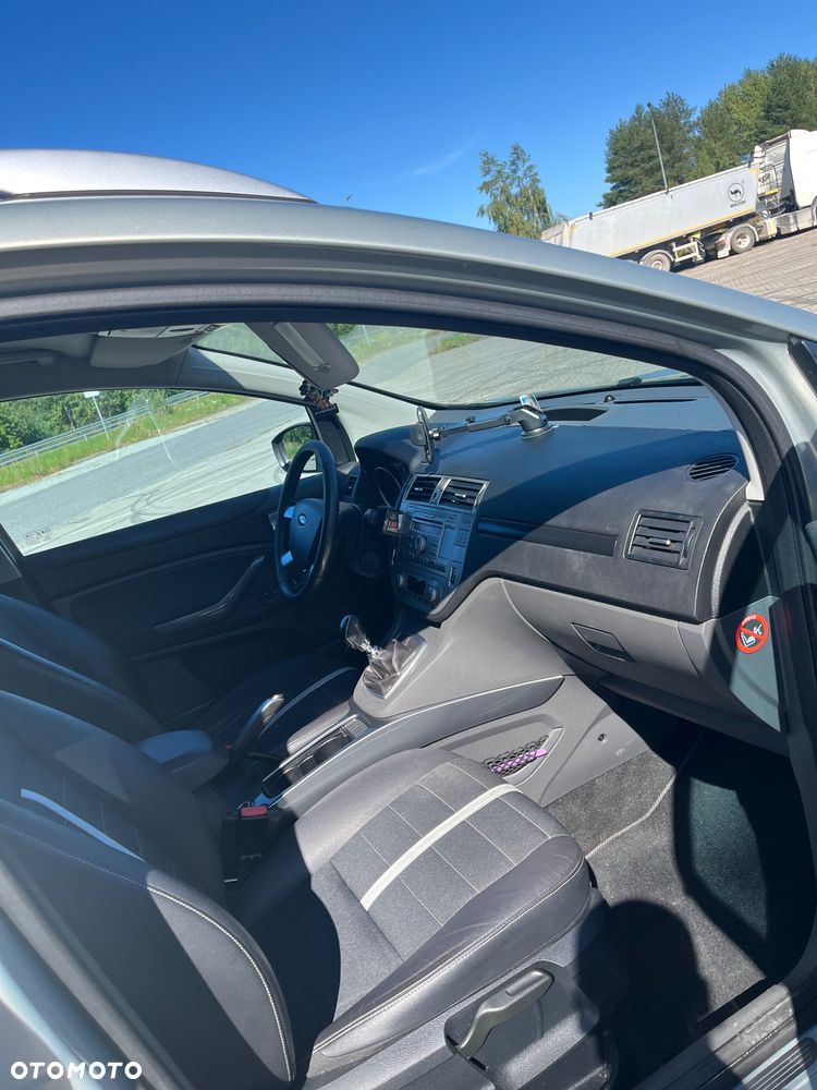 Ford Kuga 2.0 TDCi 4x4 Titanium - 7