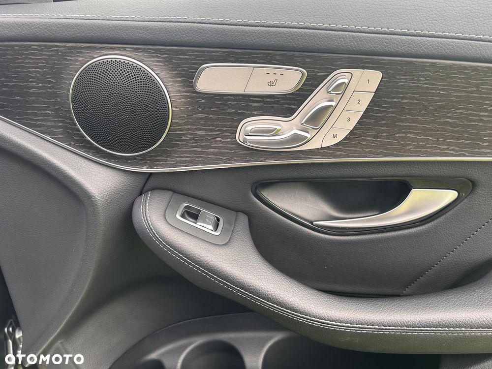 Mercedes-Benz GLC 220 d 4-Matic - 23