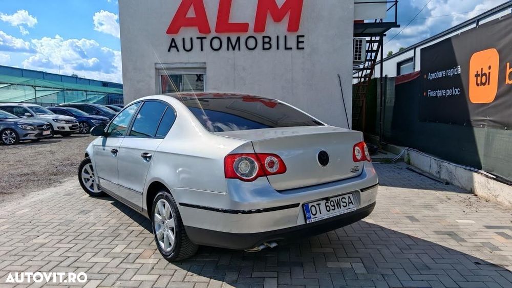 Volkswagen Passat 1.9 TDI DPF Highline - 7