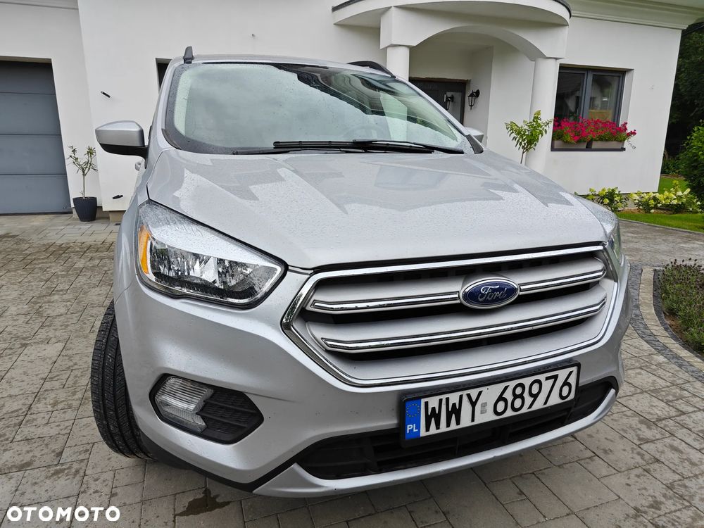 Ford Kuga 1.5 EcoBoost 4WD Titanium - 2