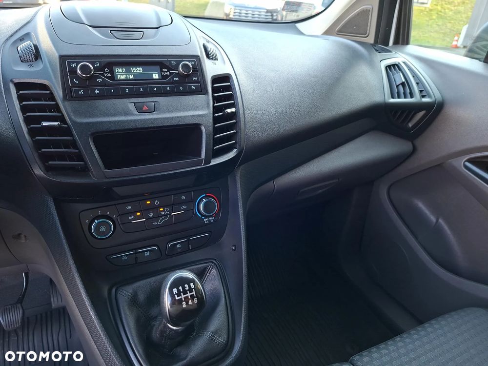 Ford Connect - 32