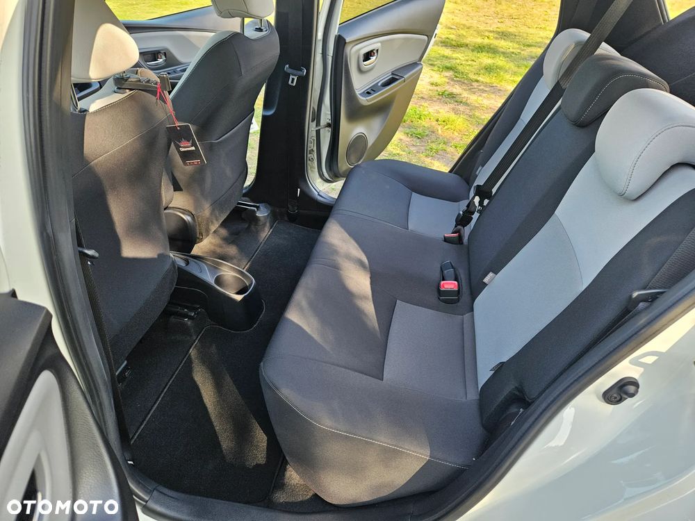 Toyota Yaris - 16