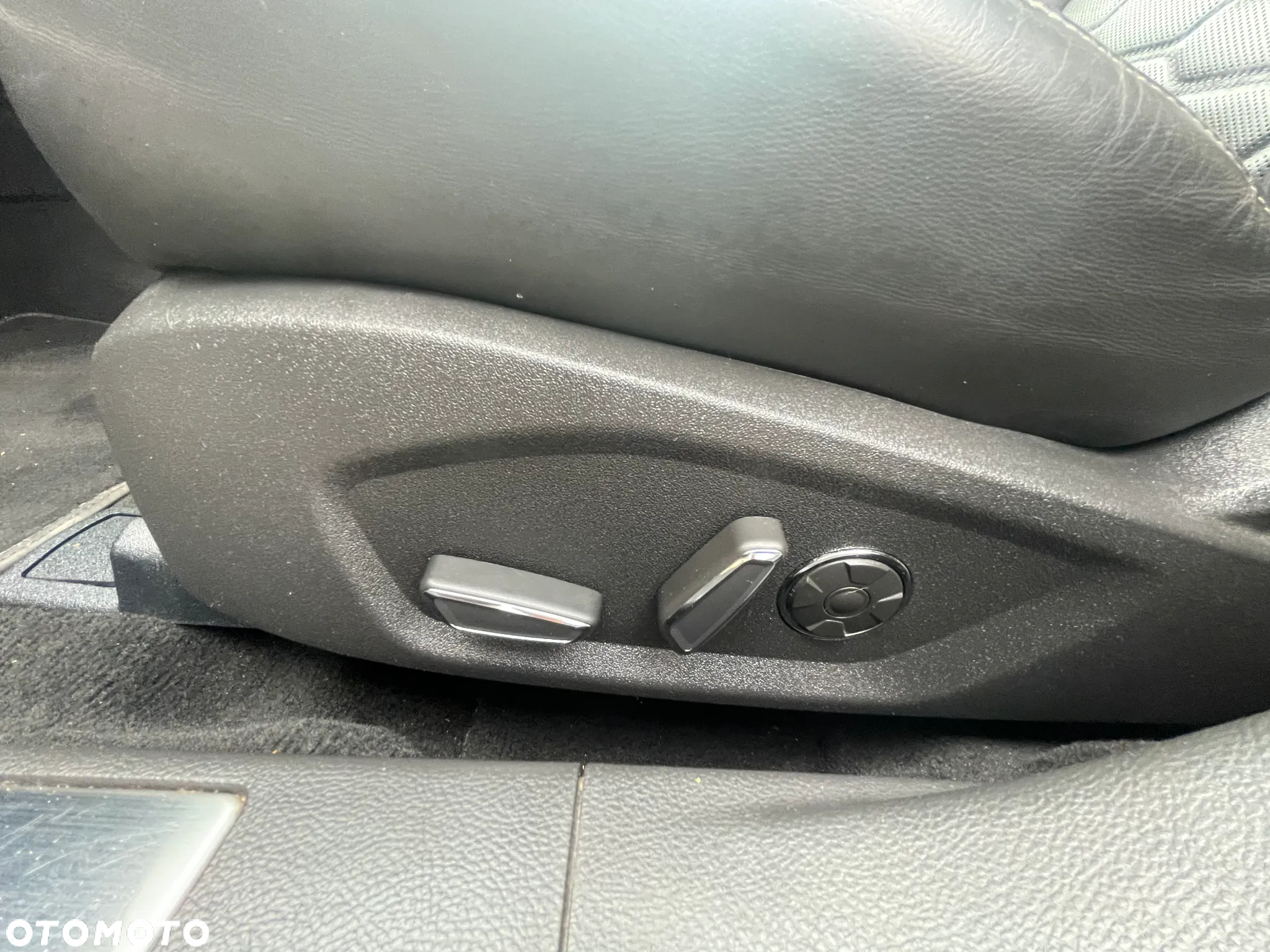 Ford Mondeo Turnier TDCi Bi-Turbo PowerShift-Aut Vignale - 25