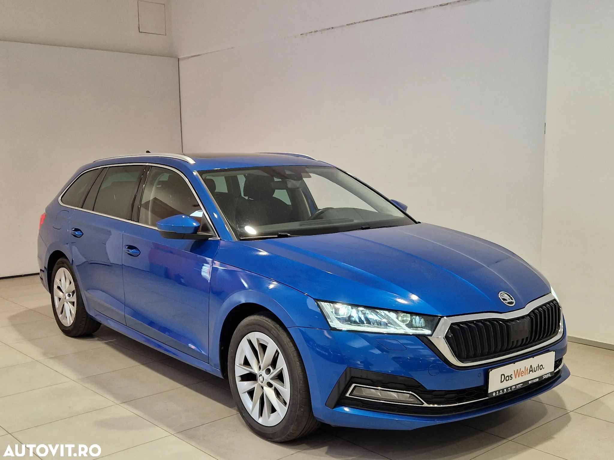 Skoda Octavia Combi 2.0 TDI DSG Style - 5