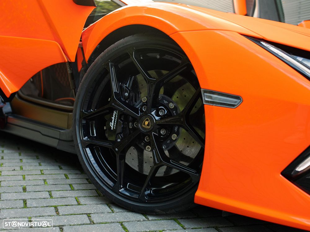 Lamborghini Revuelto Standard - 11