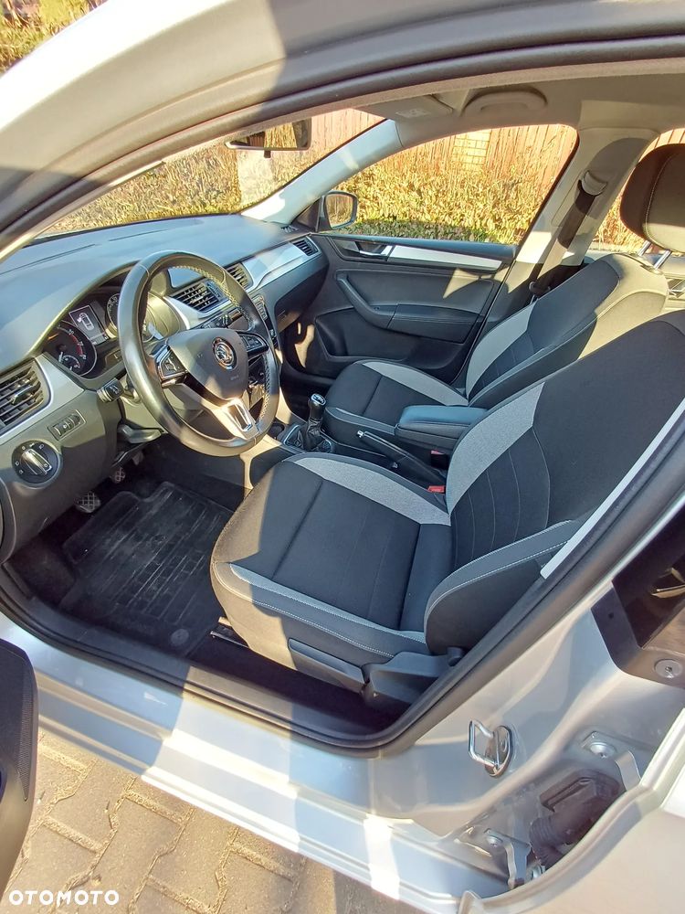 Skoda RAPID 1.0 TSI Ambition - 11