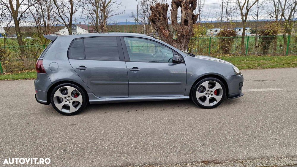 Volkswagen Golf - 11