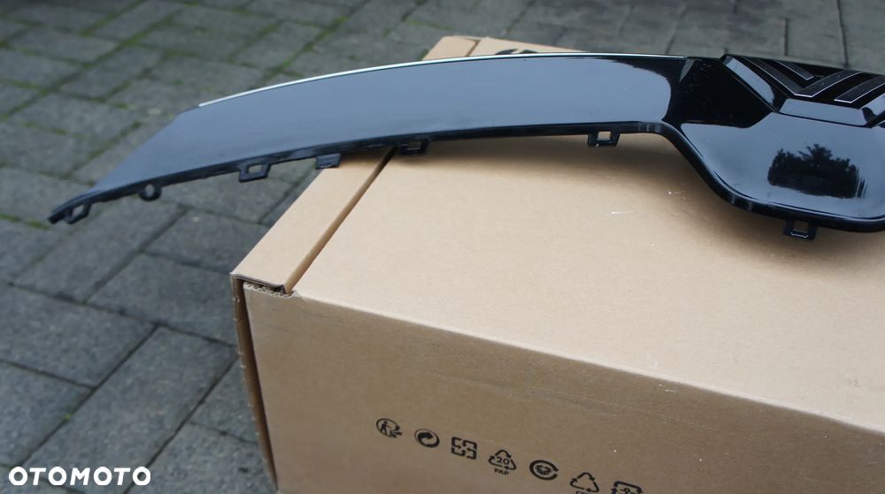 ATRAPA GRILL EMBLEMAT ZNACZEK RENAULT CLIO V LIFT - 6