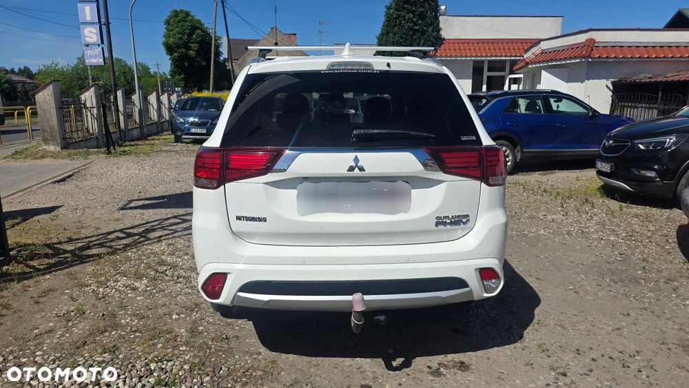 Mitsubishi Outlander 2.0 4WD - 17