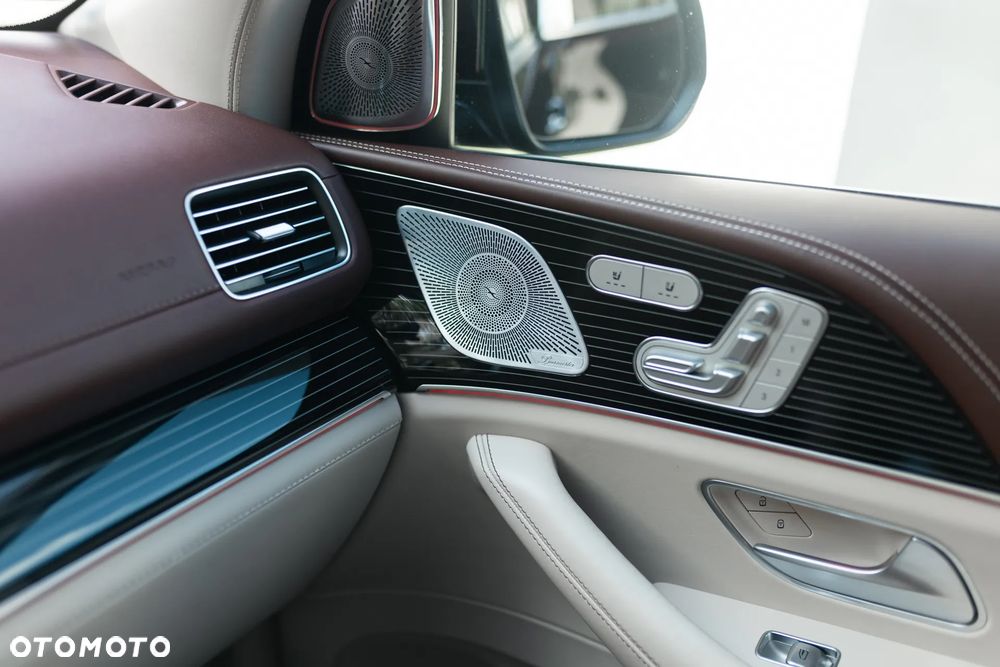 Mercedes-Benz GLS Maybach 600 4Matic 9G-TRONIC - 37