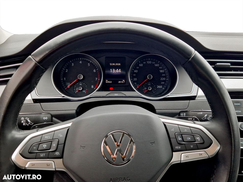 Volkswagen Passat 1.5 TSI ACT DSG Comfortline - 20