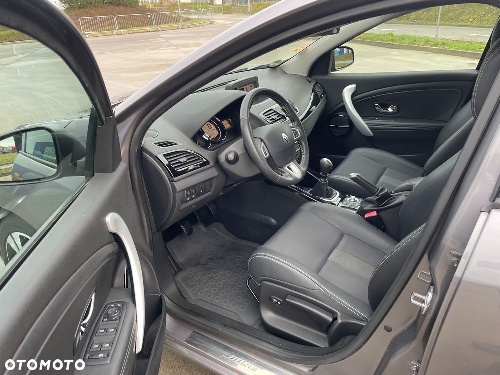 Renault Megane dCi 130 FAP BOSE Edition - 8